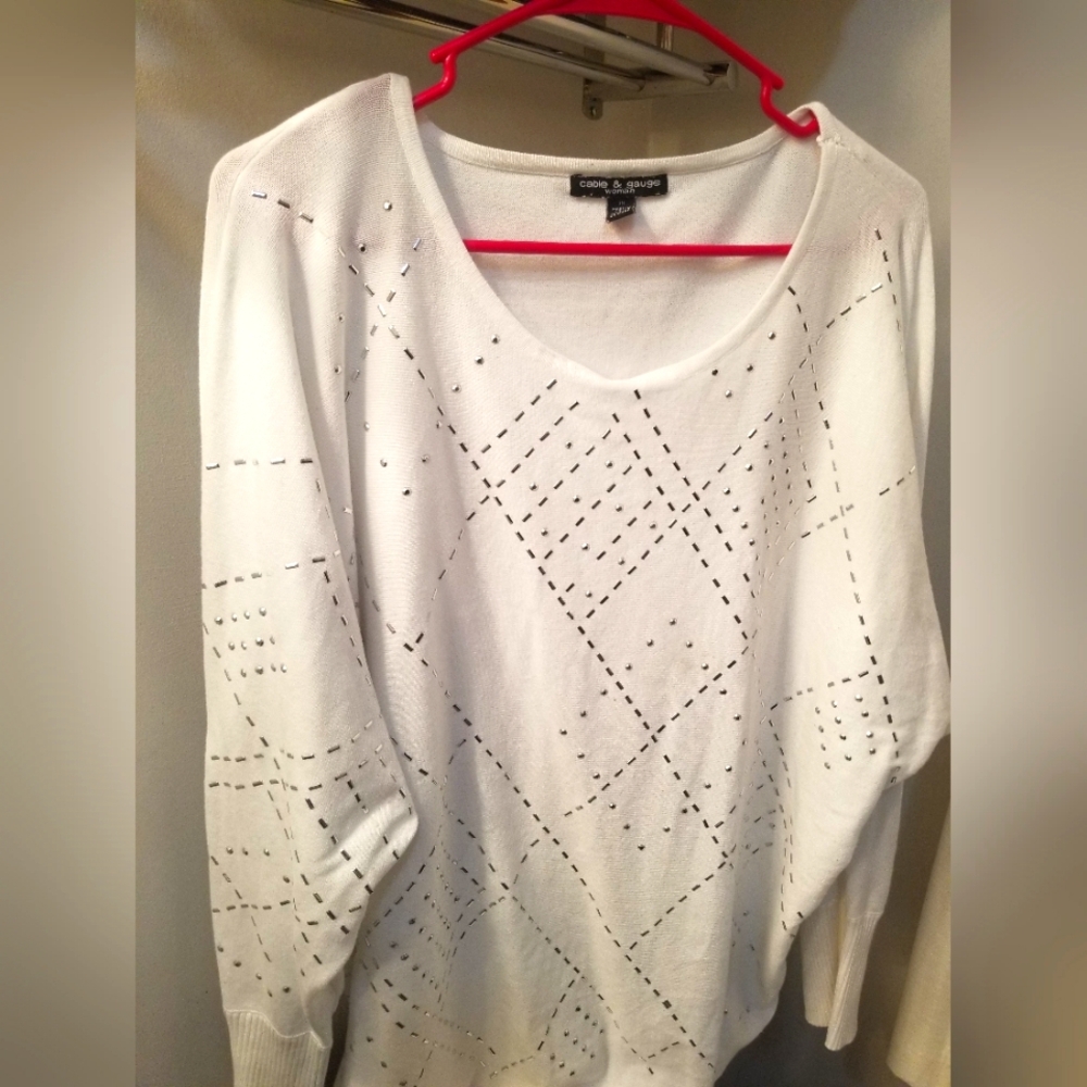 3xl White Sparkly Sweater Cable & gauge